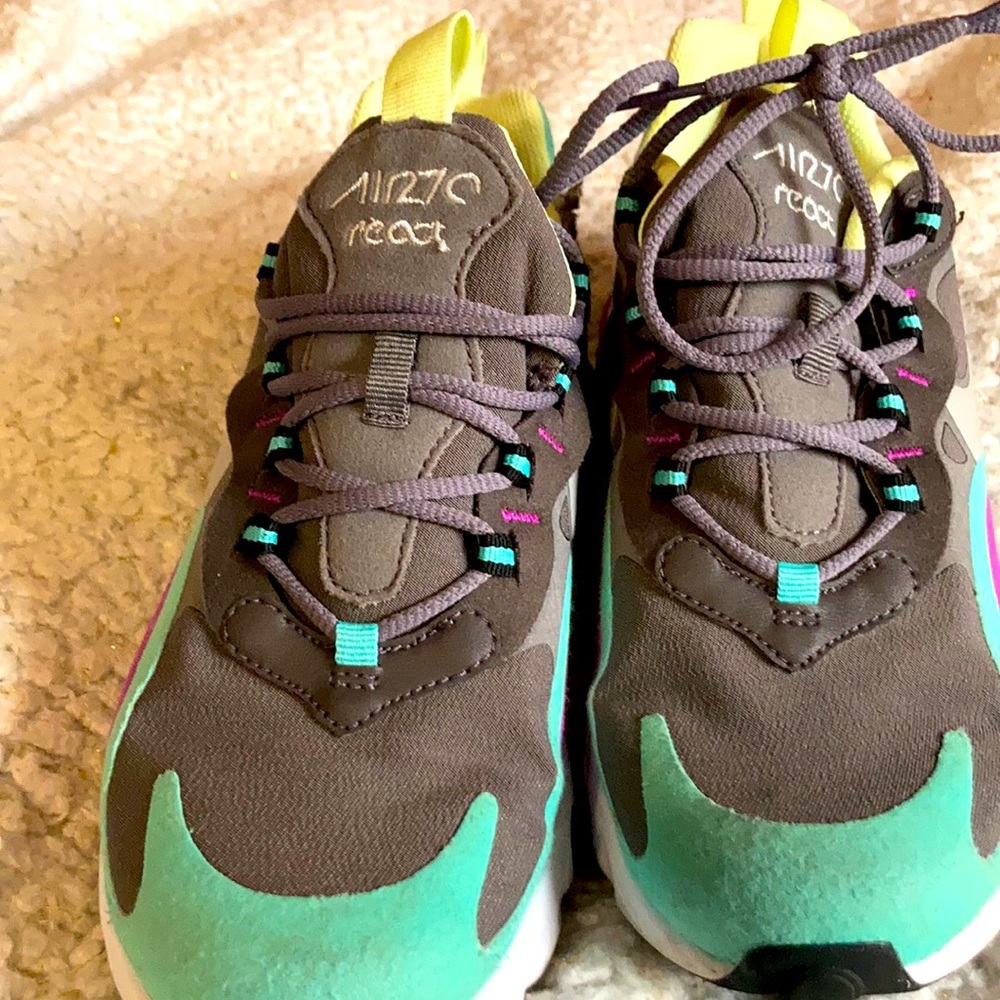 COPY - Nike react Girls shoes